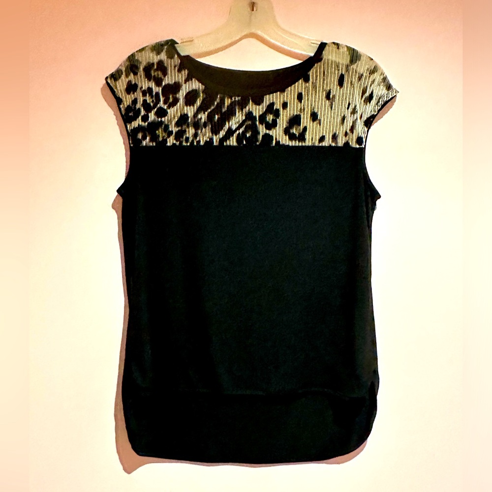 Cheetah print Y2K vintage stretchy essential top!